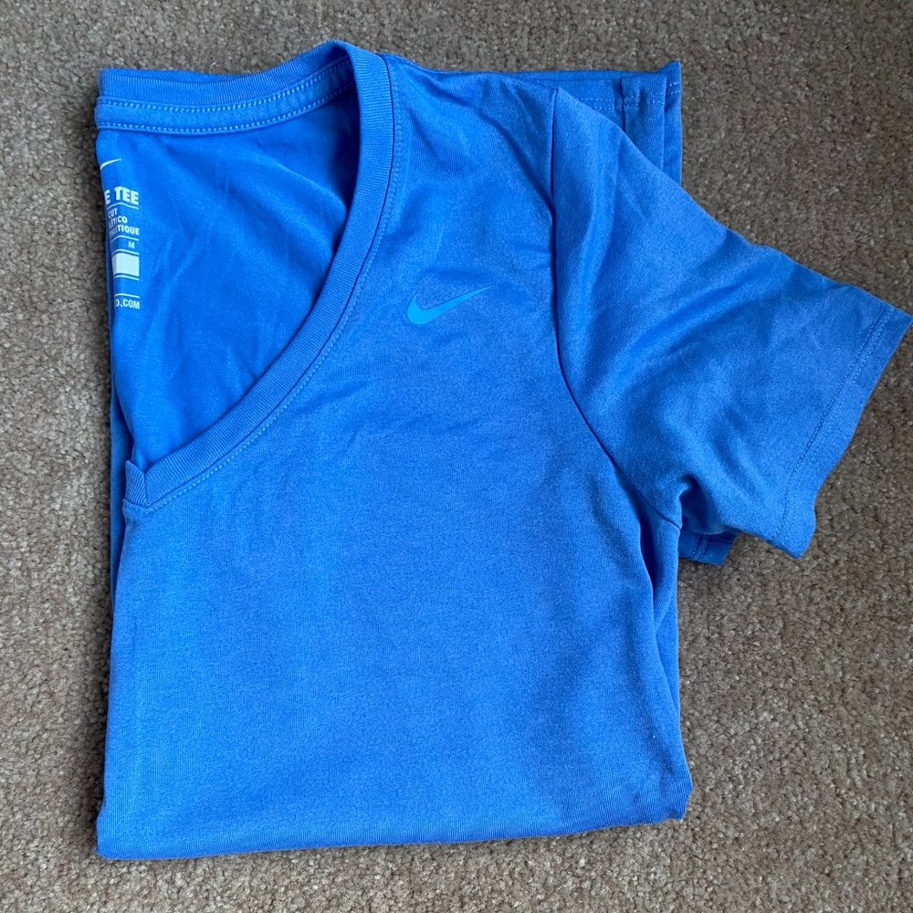 Dri-Fit Athletic Cut Nike Tee